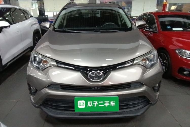 Used Toyota RAV4 2016 2.0L CVT Two-Wheel Drive Fashion Edition China V Standard Front