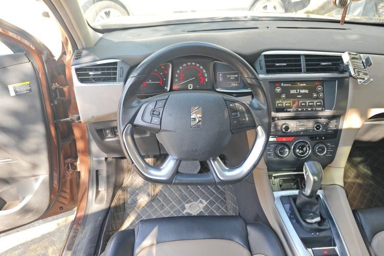 Used DS 6 2014 1.6T Luxury Edition THP160 Steering Wheel