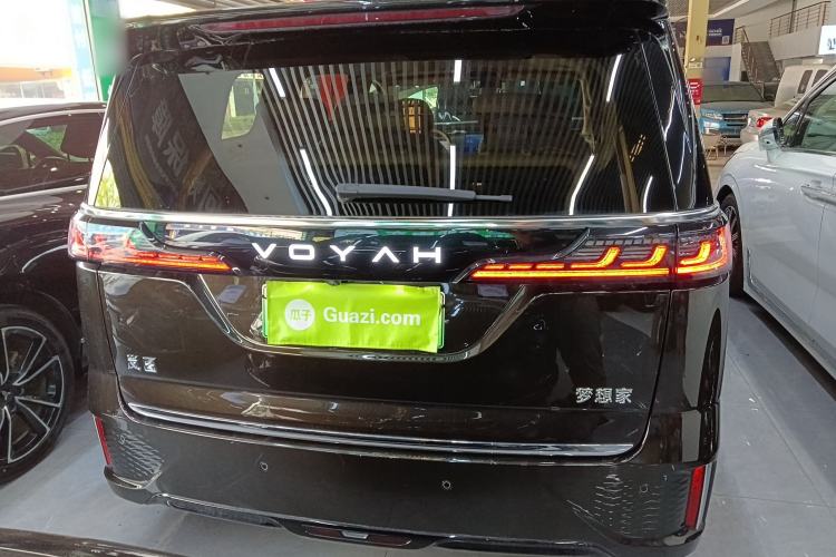 Used VOYAH Dream 2025 PHEV Four-Wheel-Drive Flagship Kunpeng Edition
