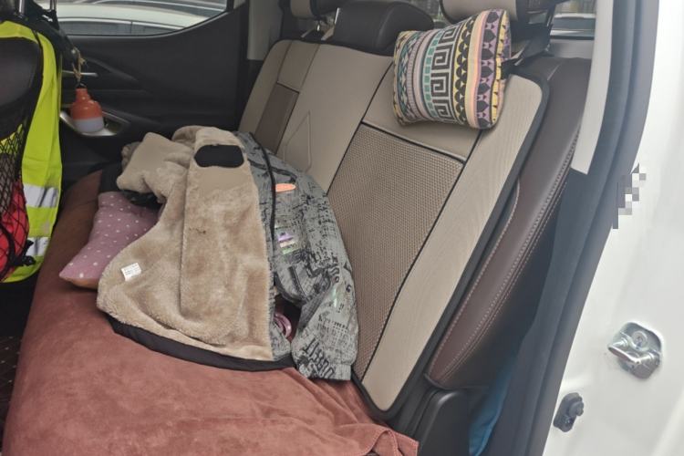 Used CHANGAN KAICHENG F70 2022 2.4T Gasoline Automatic 4x4 Executive Version Standard Wheelbase 4K22D4T Left Rear Seat