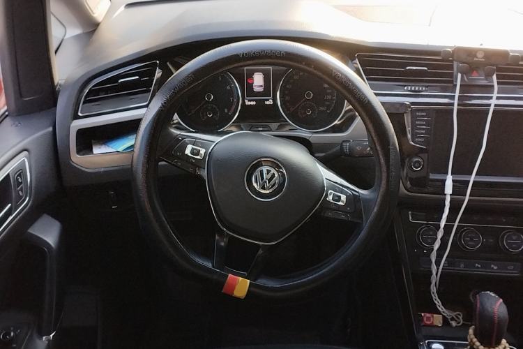 Used Volkswagen Touran 2018 Volkswagen Touran L 280TSI DSG Luxury Edition 6-seater
