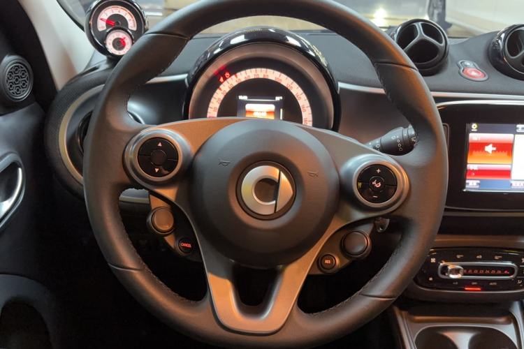 Used smart forfour 2016 0.9T 66 kW Pioneer Edition
