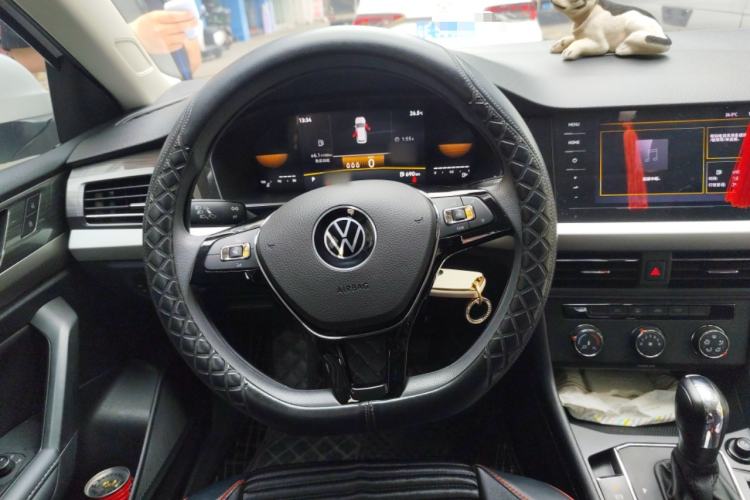 Used Volkswagen Lavida 2021 1.5L Automatic Vision Edition Steering Wheel