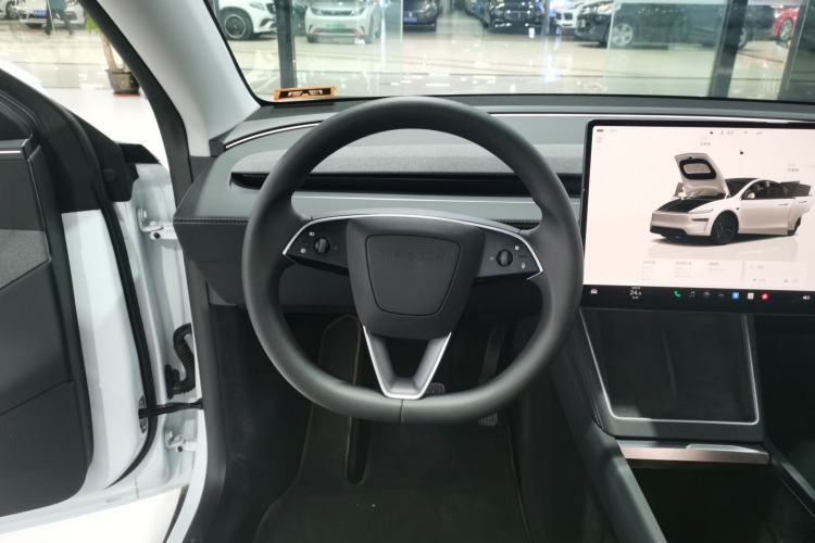 Used Tesla Model Y 2025 Rear-Wheel Drive First Edition