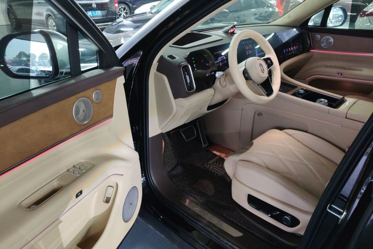 Used Hima AITO M9 2025 Extended-Range Max Version 52 kWh 5-Seater Edition