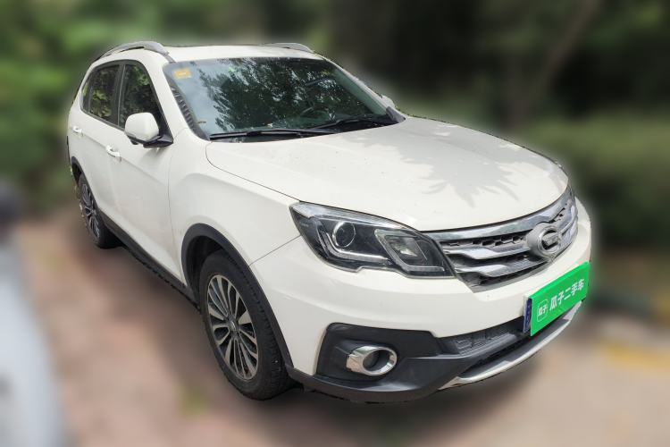 Used GAC Trumpchi GS5 Super 2015 2.0L Automatic Two-Wheel Drive Luxury Navigation Edition
