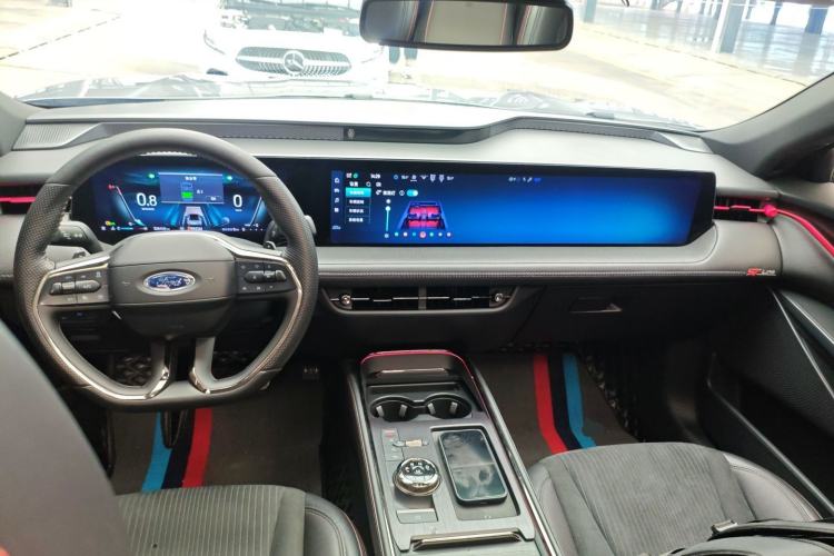 Used Ford EVOS 2022 EcoBoost 245 ST-Line Center Console