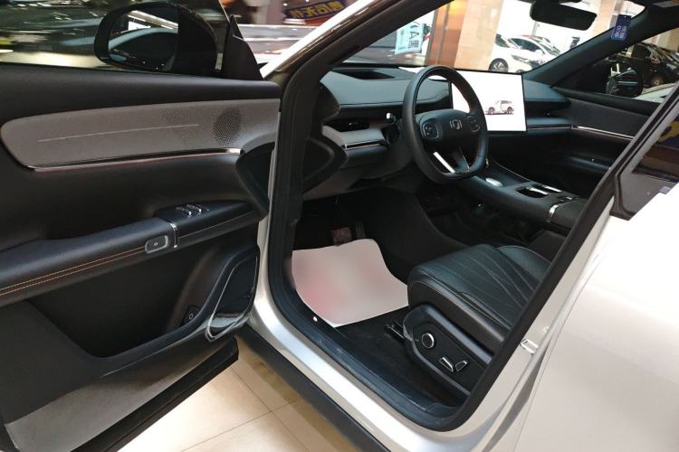 Used CHANGAN NEVO Q07 2025 215 Prestige Edition
