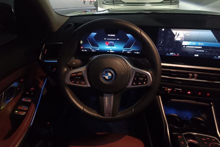 Used BMW i3 2022 eDrive 35 L
