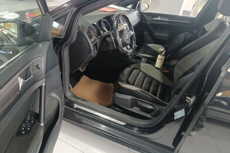 Used Volkswagen Golf 2017 280TSI Automatic R-Line Million-Vehicle Commemorative Edition
