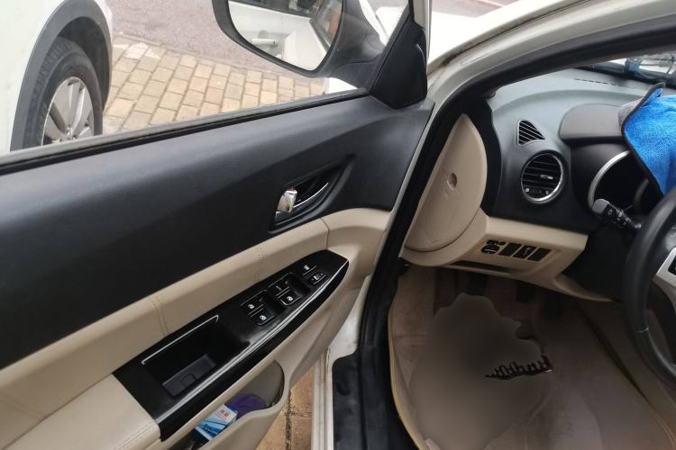 Used CHANGAN Eado 2014 1.6L Manual Luxury Model
