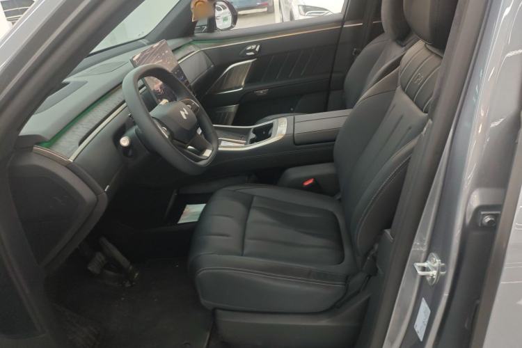 Used ONVO Luxeed L90 2025 Model—Max Six-Seater Version