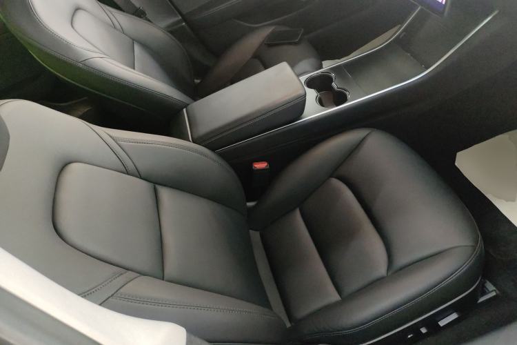 Used Tesla Model 3 2019 Long-Range Rear-Wheel-Drive Version Right Front Seat