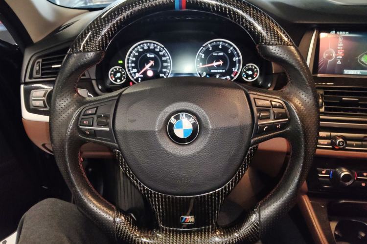 Used BMW 5 Series 2014 525Li Leading Model
