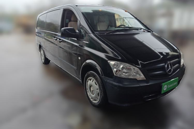 Used Mercedes-Benz Vito 2011 2.5L 7-seater executive version Front Right 45 Deg