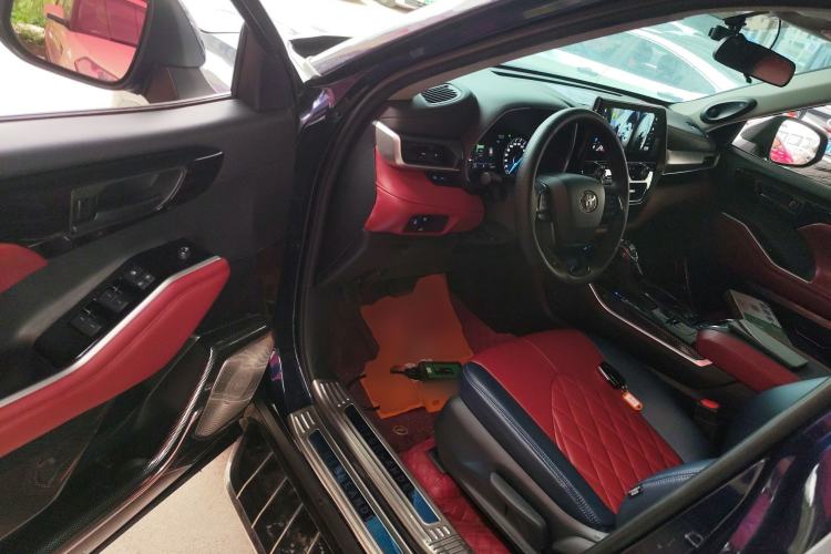 Used Toyota Highlander 2022 Dual-Engine 2.5L 4x4 Elite Edition 7-Seater Driver Seat