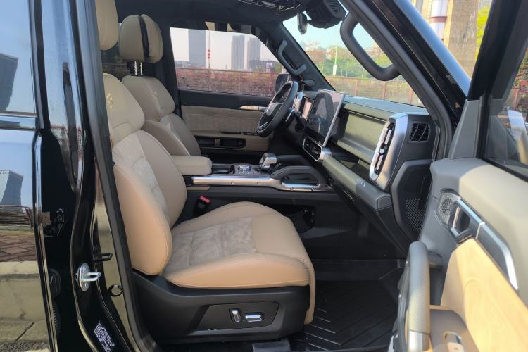 Used JETOUR Traveler 2023 2.0T All-Wheel Drive CrossPRO+ Interior 4