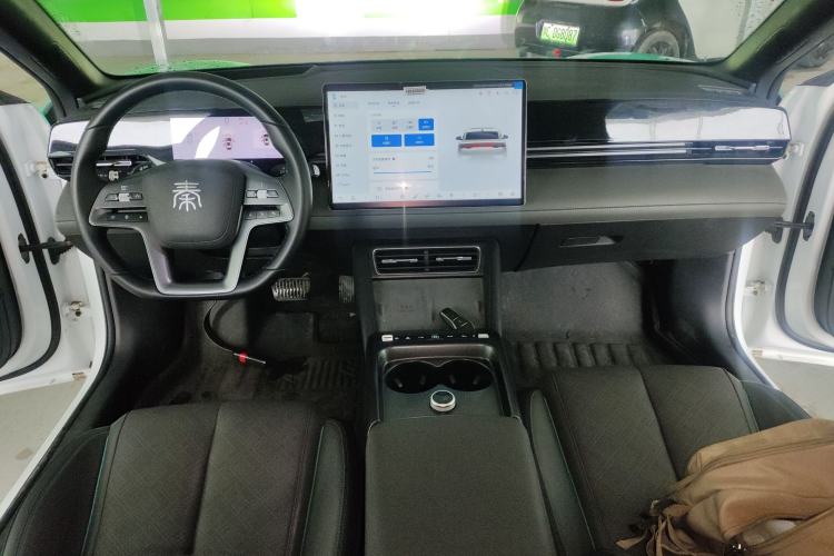 Used BYD Qin L 2025 EV 545KM Excellence Edition Center Console