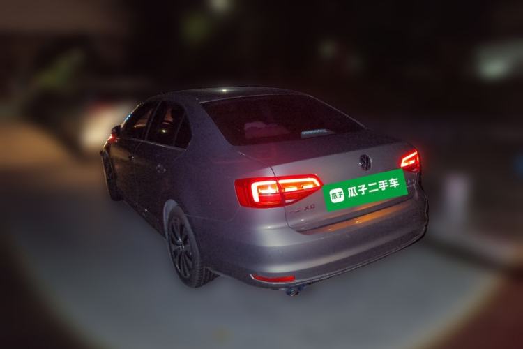 Used Volkswagen Sagitar 2017 230TSI Automatic Comfort Version
