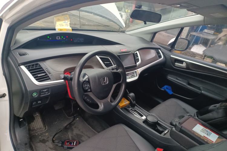 Used Honda Jade 2013 1.8L automatic Comfort version 5 seats Center Console