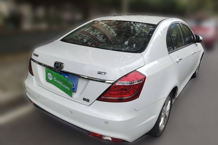 Used Geely Auto Emgrand 2015 Sedan 1.5L CVT Upward Version
