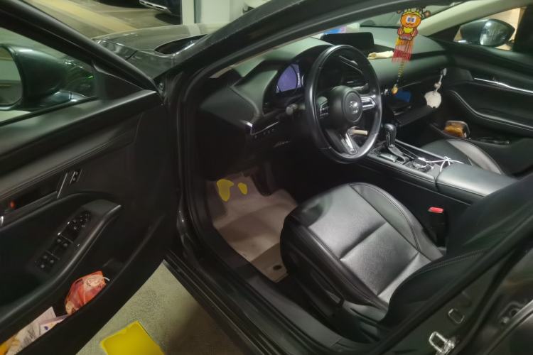 Used Mazda 3 Axela 2021 2.0L Automatic Zhiya Edition Driver Seat