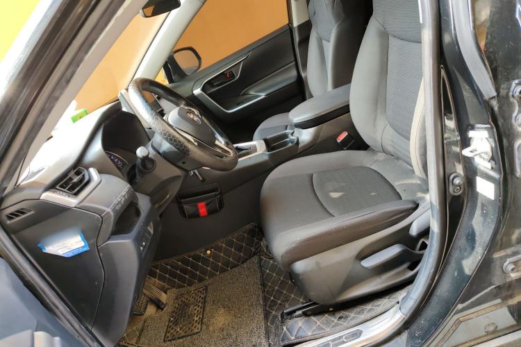 Used Toyota RAV4 2020 2.0L CVT Two-Wheel Drive Urban Edition
