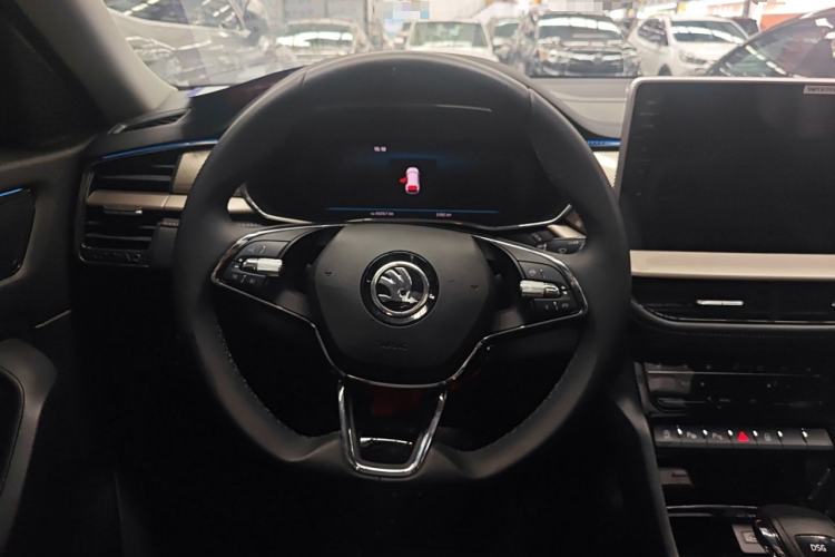 Used Skoda Kodiaq 2022 TSI330 5-Seater Two-Wheel-Drive Luxury Edition
