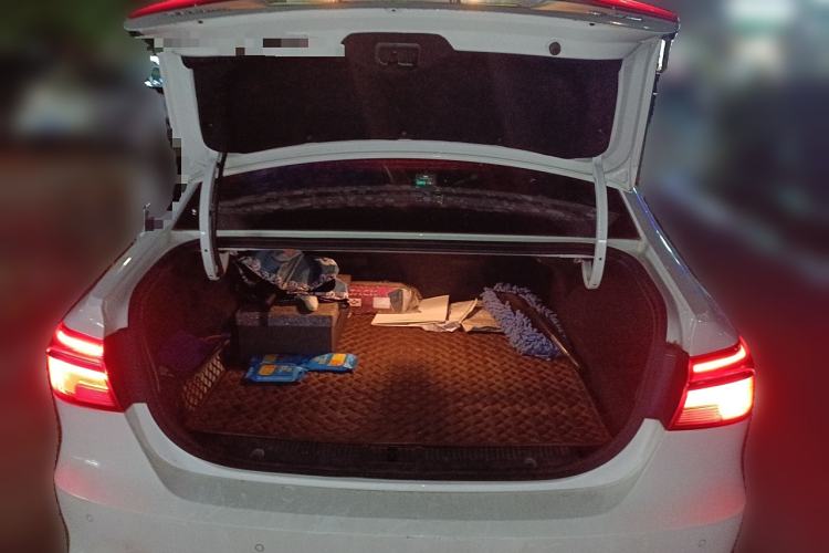 Used Roewe i6 New Energy 2017 45T Hybrid Connect & Smart Enjoyment Edition
