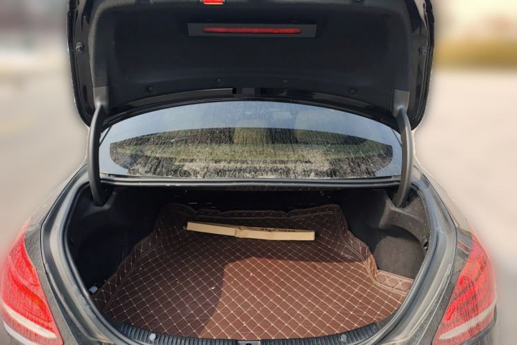 Used Mercedes-Benz C-Class 2015 Facelift C 200 L