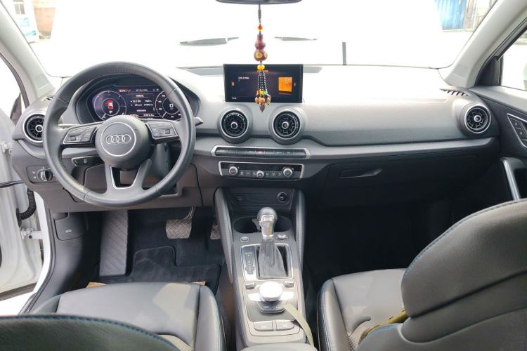 Used Audi Q2L e-tron 2019 Q2L e-tron Pure Electric Smart Style Center Console