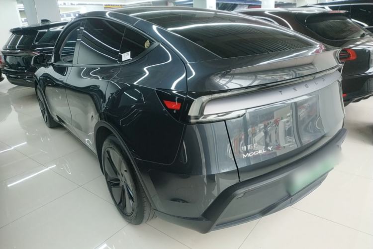 Used Tesla Model Y 2025 Rear-Wheel-Drive Version