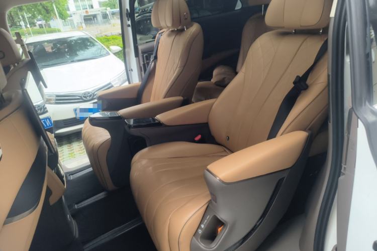 Used Denza D9 2022 DM-i 970 Four-Wheel Drive Flagship Model