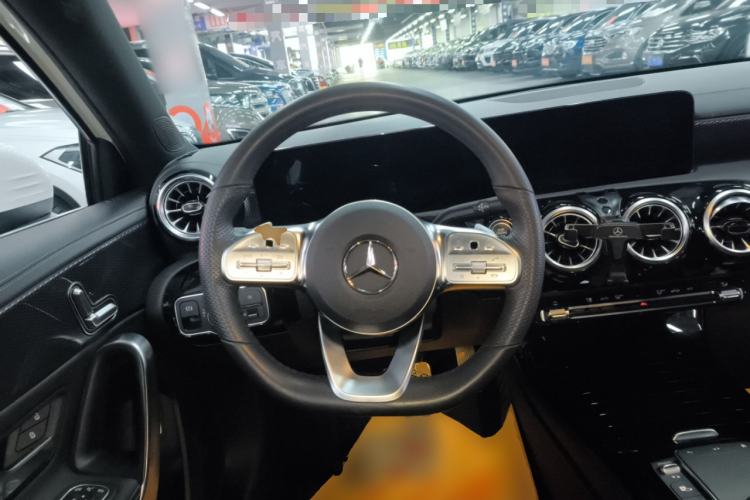 Used Mercedes-Benz A-Class 2021 A 200 L Sport Sedan Fashion Model
