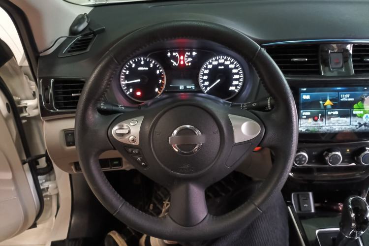 Used Nissan Sylphy 2019 1.6XV CVT Smart Connect Luxury Edition China VI Standard Steering Wheel