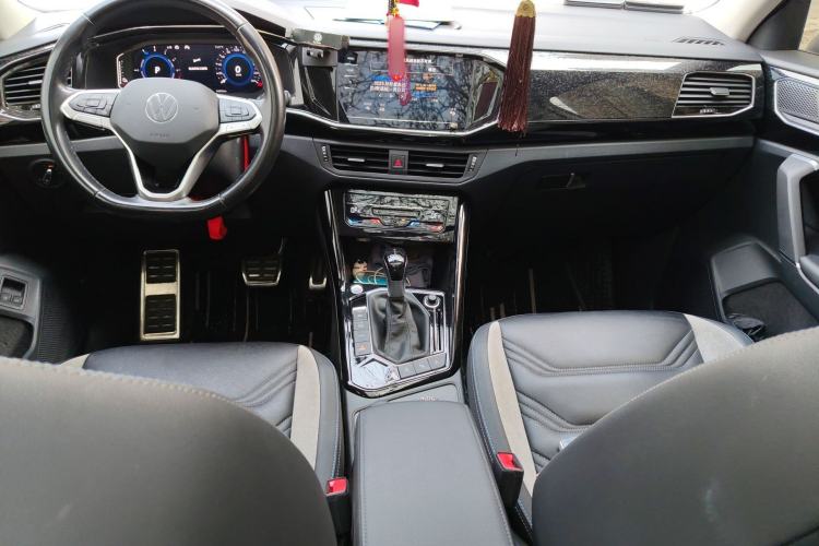 Used Volkswagen Tayron GTE Plug-in Hybrid 2022 1.4T Luxury Edition Center Console