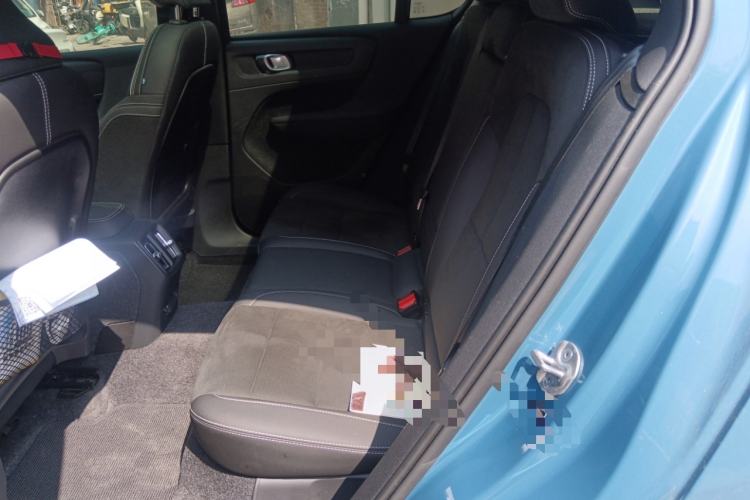 Used Volvo C40 2022 Long-Range Version
