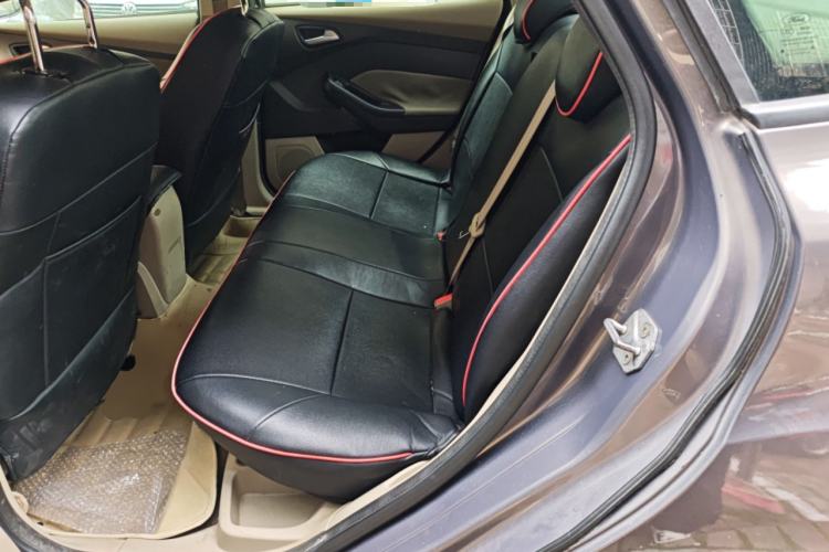 Used Ford Focus 2012 Sedan 1.6L Automatic Comfort Model
