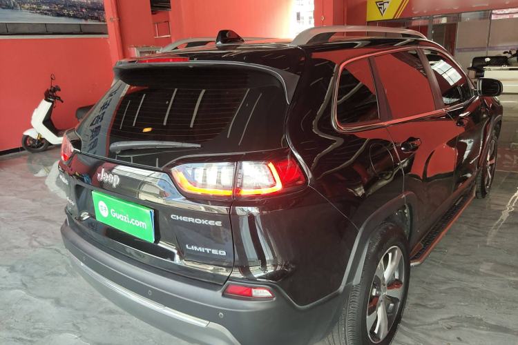 Used Jeep Cherokee 2019 2.0T Four-Wheel Drive Exploration Edition + Autonomous Driving Smart Package China V