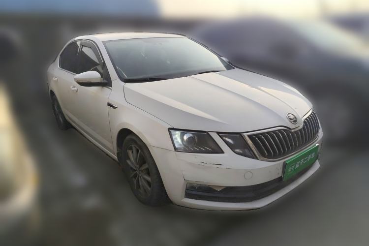 Used Skoda Octavia 2018 1.6L Automatic Comfort Edition Front Right 45 Deg