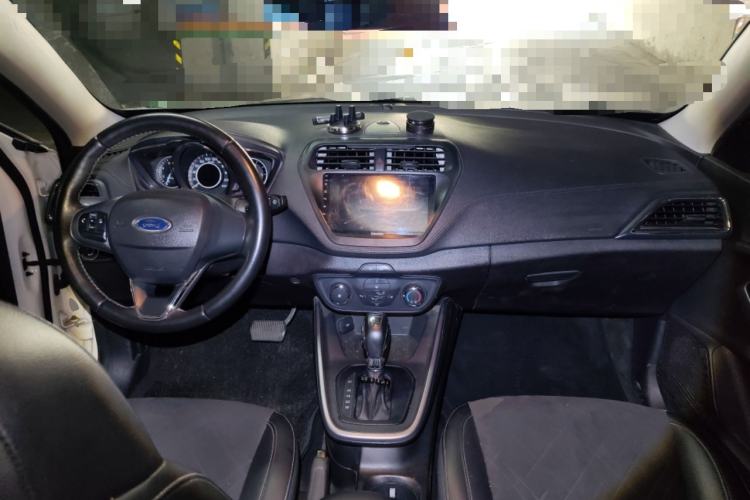 Used Ford Escort 2019 1.5L Automatic Enjoyment Model Center Console