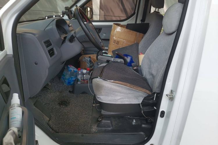 Used Wuling Yangguang 2024 300KM Comfort Version Passenger Van 75kW Left Front Seat