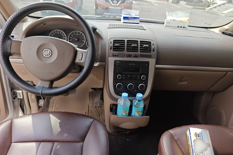 Used Buick GL8 2014 2.4L Comfort Edition
