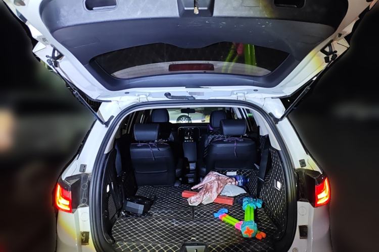 Used BYD Song MAX 2018 1.5T Automatic Smart Connect Luxury 6-Seater Trunk