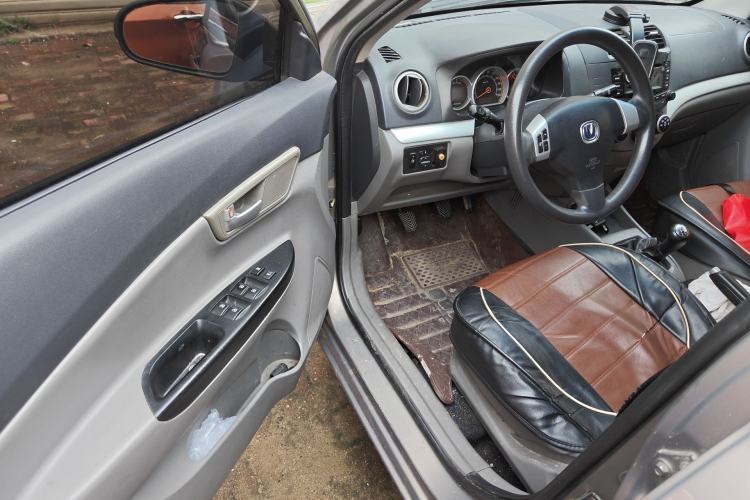 Used CHANGAN Alsvin 2012 Sedan 1.5L Manual Comfort Model