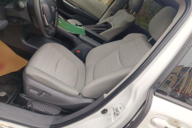 Used Toyota SIENNA 2024 2.5L Hybrid Comfort Edition Left Front Seat