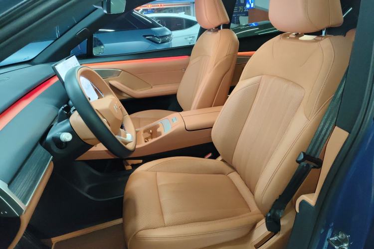 Used ONVO L60 2024 60 kWh All-Wheel Drive