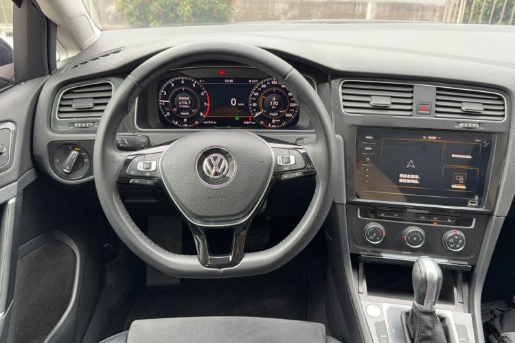 Used Volkswagen Golf 2020 Zhiai Edition 280TSI DSG Luxury Model