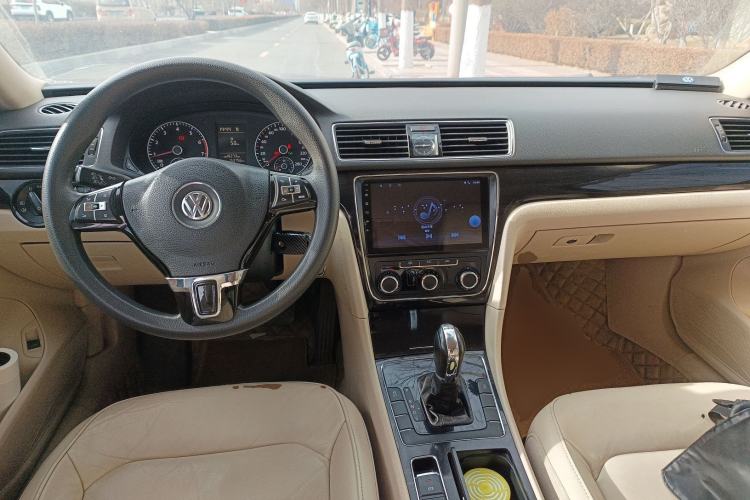 Used Volkswagen Passat 2013 1.8TSI DSG Government Procurement Edition Center Console