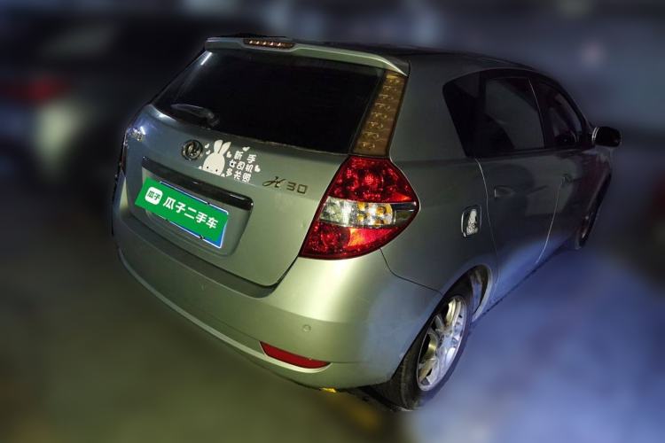 Used Dongfeng Aeolus H30 2011 1.6L Manual Zunya Model
